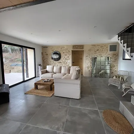 Holiday home Le Cabanon De *